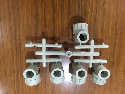 120T المائدة المنزلية المزدوجة آلة صناعة الحقن العمودية لإنتاج الكميات العالية