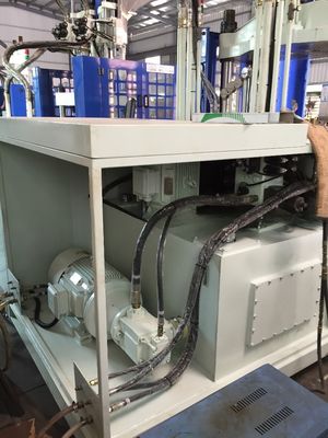 طاولة دوارة عمودية 160 طن آلة صب الحقن JTT-1600R
