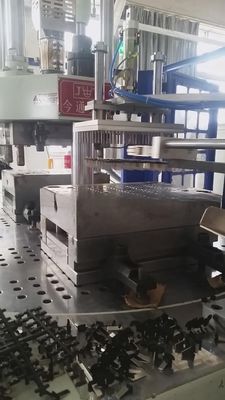 الهيدروليكية الدوارة العمودية حقن صناعة الصبغة 40T قطر المسمار 30mm