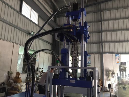 200MM ضربة افتتاحية 55T هيدروليكي عمودي حقن آلة طلاء مع 2 طاولة عمل